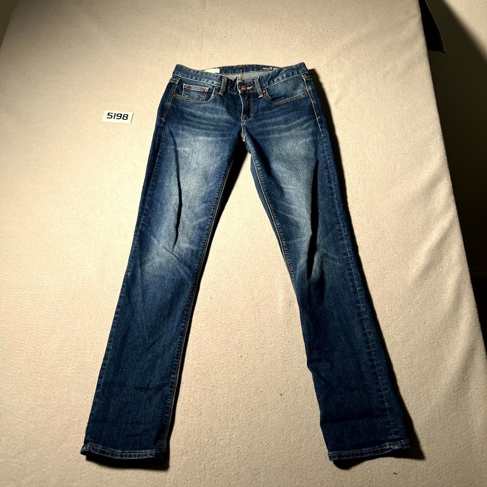 Gap Jeans Womens 26R Blue Denim Pockets Medium Wash Whiskering Real Straight Leg